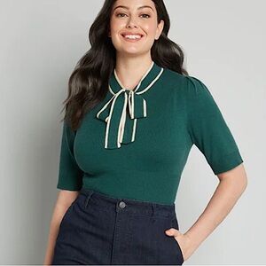 ModCloth Bow’ Thyself Tie-neck green knit top NEW